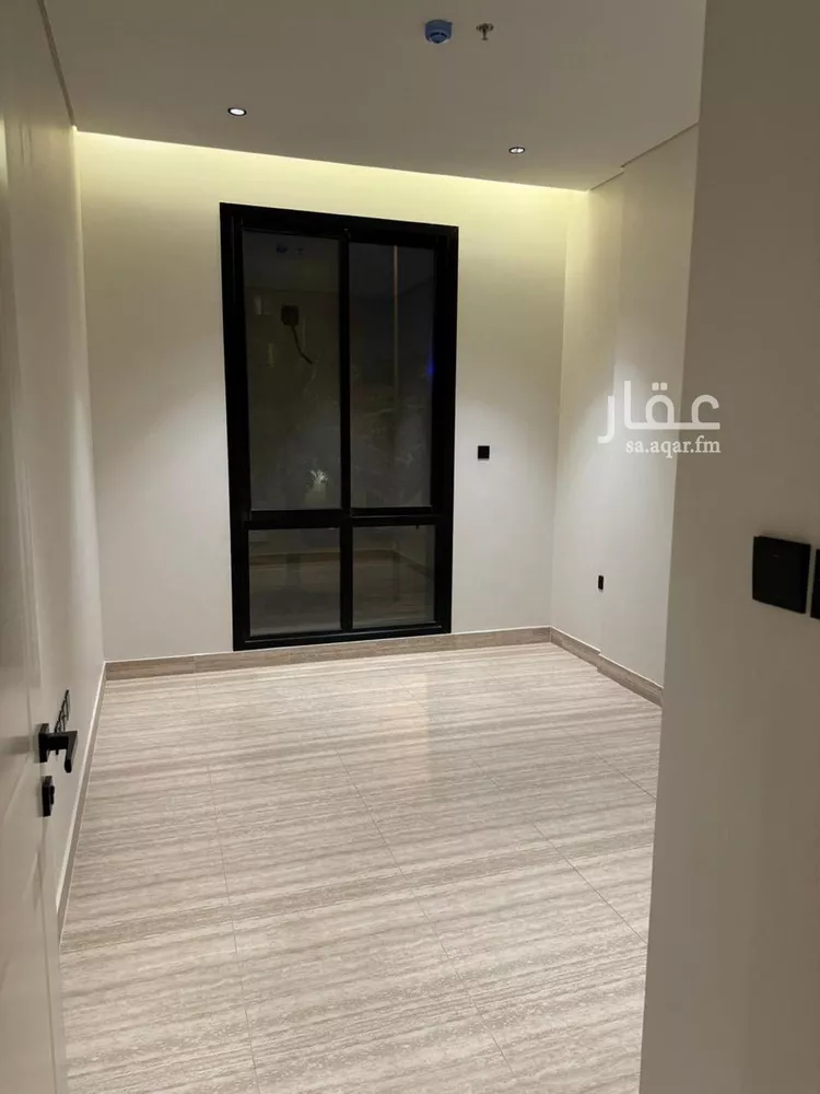 شقة للإيجار في شارع ورقة بن نوفل, حي النزهة, مدينة الرياض, منطقة الرياض 11