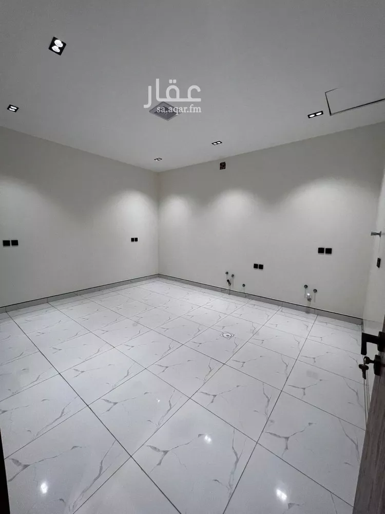 فيلا للبيع في شارع أبي طالب الكرخي, حي الخليج, مدينة الرياض, منطقة الرياض صورة 5