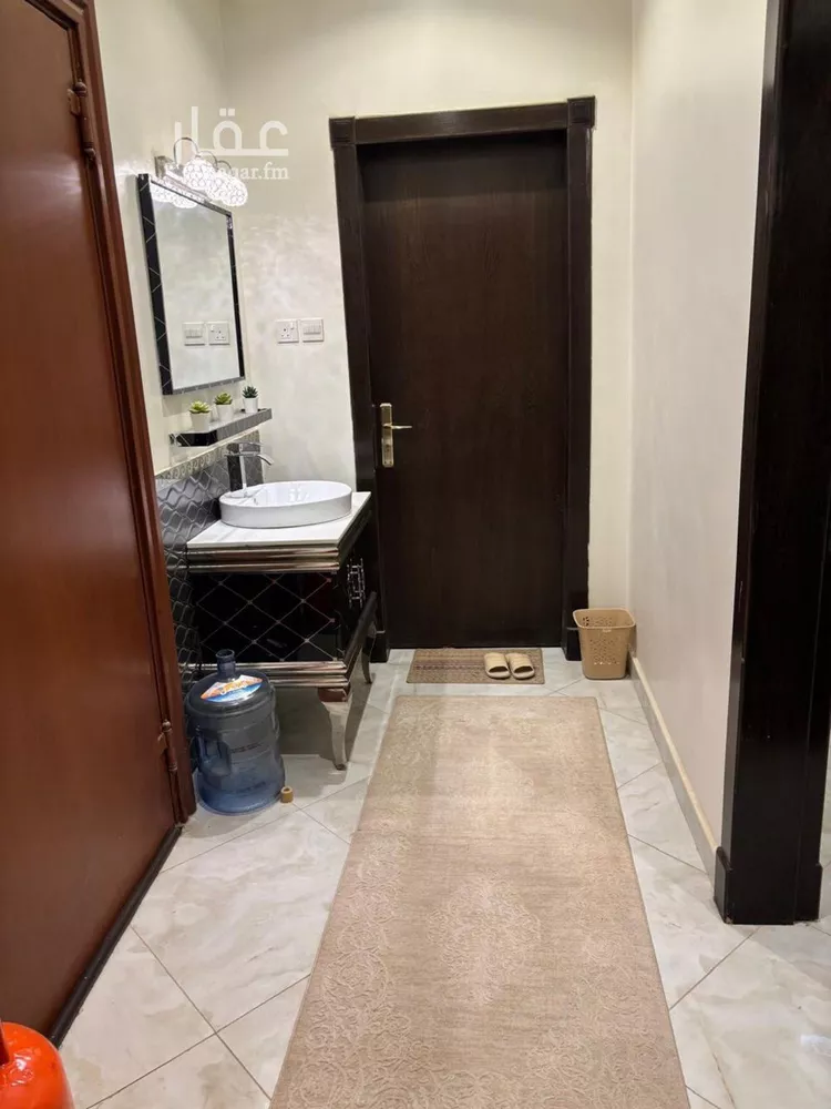 فيلا للبيع في شارع عمر المالكي, حي عكاظ, مدينة الرياض, منطقة الرياض صورة 3