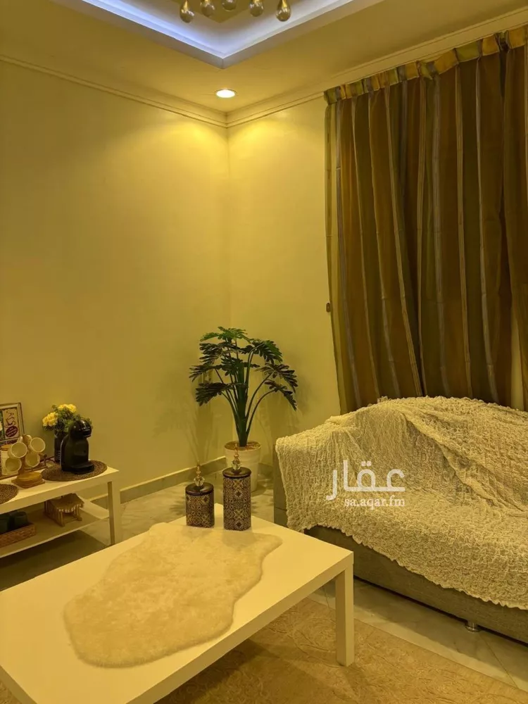 فيلا للبيع في شارع عمر المالكي, حي عكاظ, مدينة الرياض, منطقة الرياض