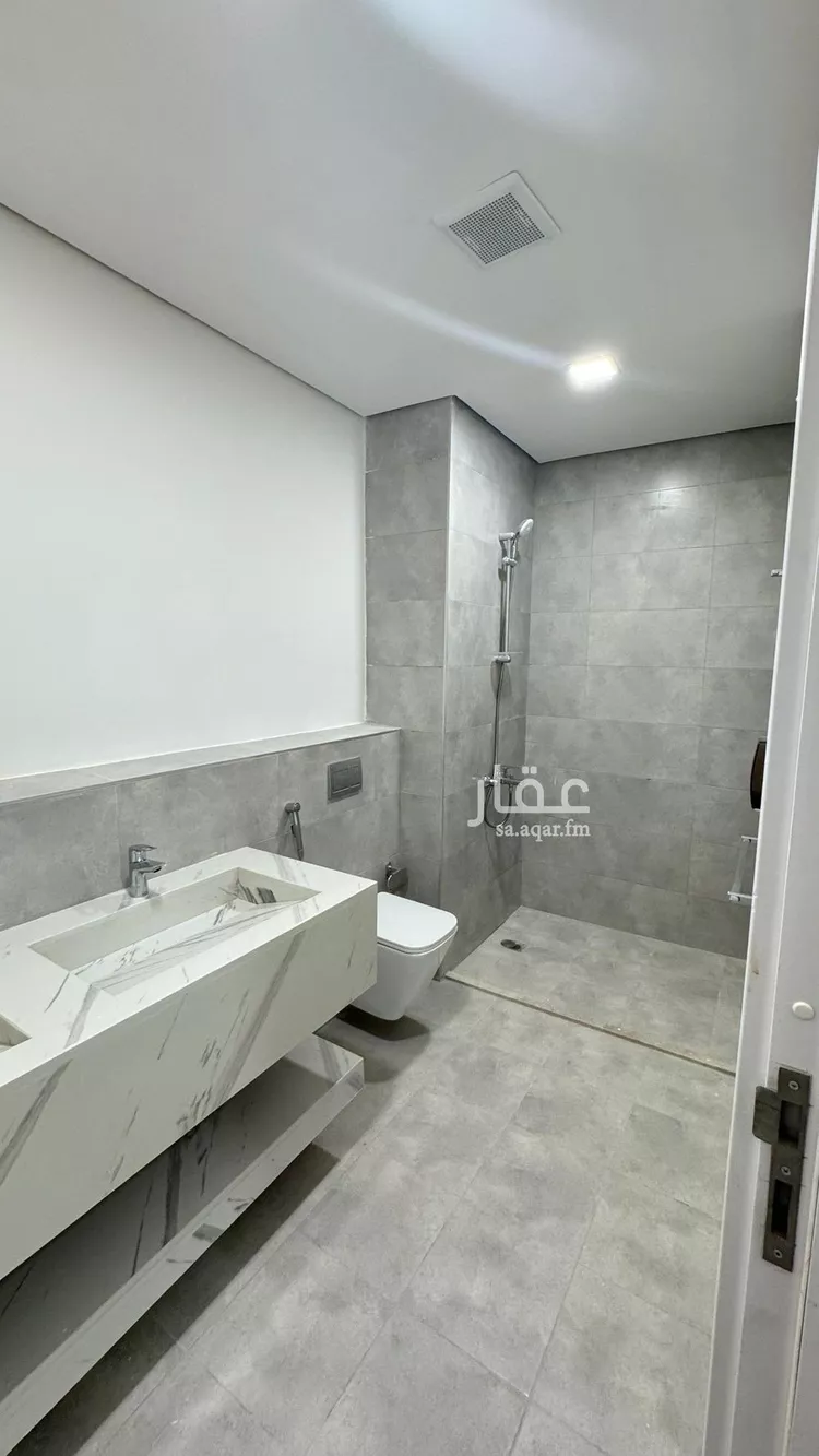 فيلا للإيجار في شارع حسان بن قيس, حي النرجس, مدينة الرياض, منطقة الرياض صورة 4