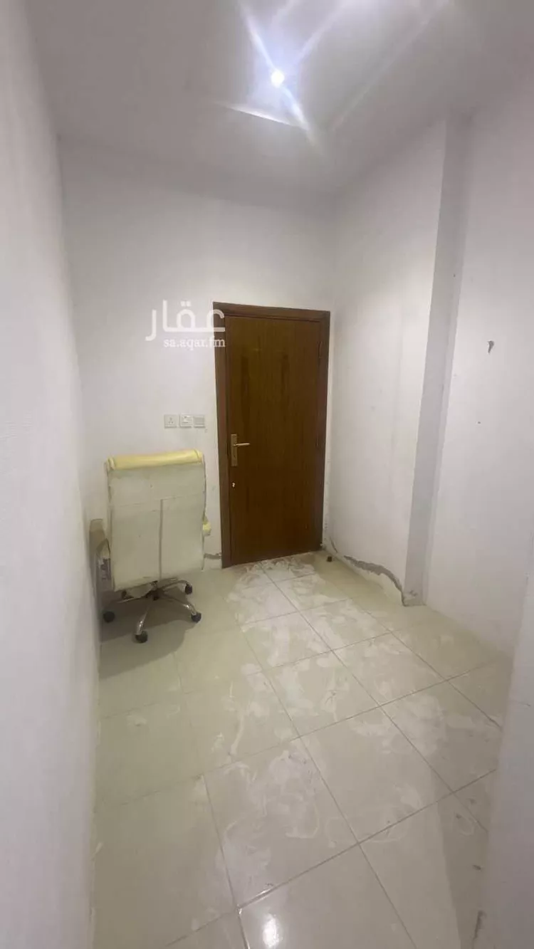 غرفة للإيجار في شارع ابن سنان الخفاجي ، حي الصفا ، جدة ، جدة