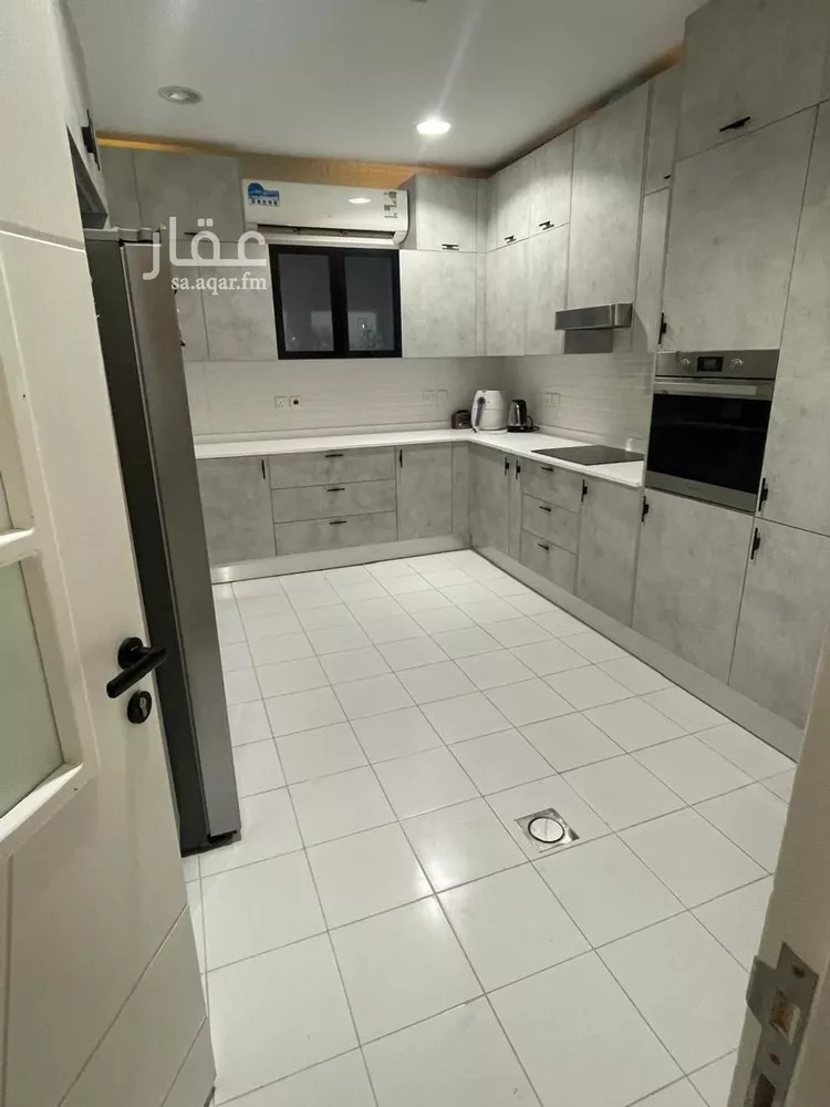 فيلا للبيع في شارع خالد بن قيس السهمي, حي طيبة, مدينة الدمام, المنطقة الشرقية صورة 2