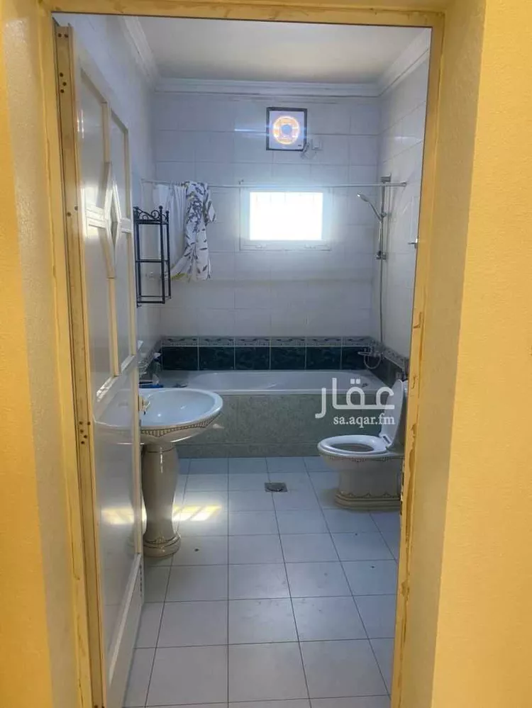 فيلا للبيع في شارع كعب بن بن مالك, حي الدانة الشمالية, مدينة الظهران, المنطقة الشرقية 7