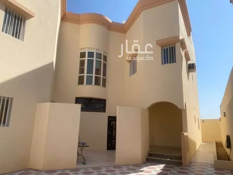 فيلا للبيع في شارع كعب بن بن مالك, حي الدانة الشمالية, مدينة الظهران, المنطقة الشرقية صورة 2