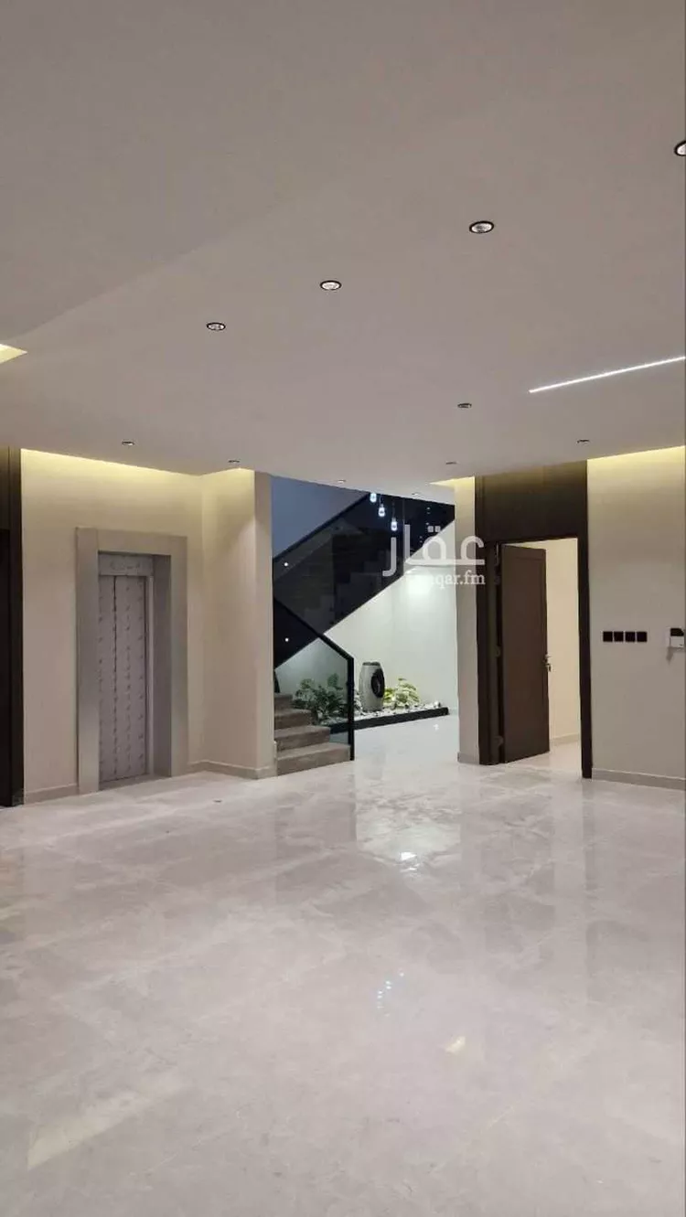 فيلا للبيع في شارع النهضة, حي الشعلة, مدينة الدمام, المنطقة الشرقية صورة 2