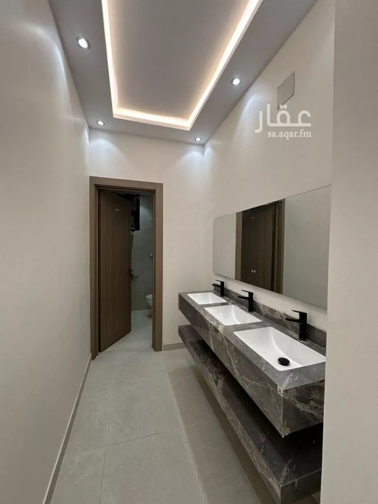 فيلا للإيجار في شارع أحمد بن عجلان, حي القيروان, مدينة الرياض, منطقة الرياض