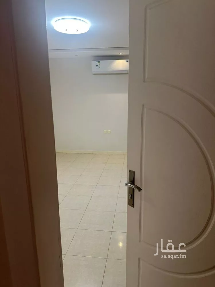 شقة للإيجار في شارع أحمد بن محمد البصري, حي العارض, مدينة الرياض, منطقة الرياض صورة 4