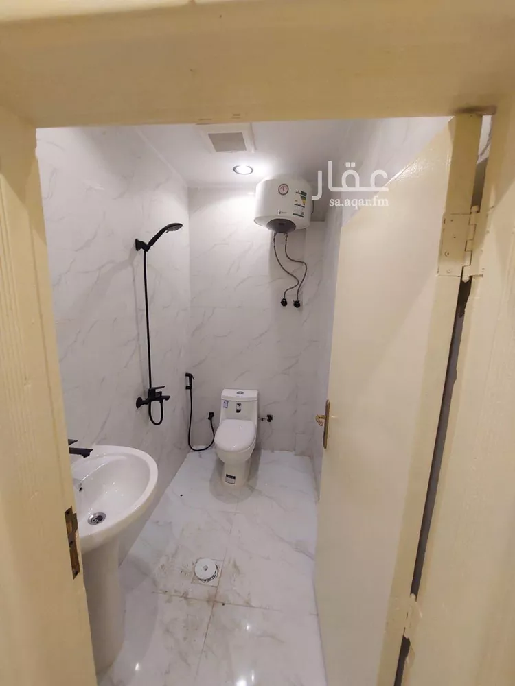 شقة للإيجار في شارع عبدالحميد أبي هيف, حي الورود, مدينة الرياض, منطقة الرياض