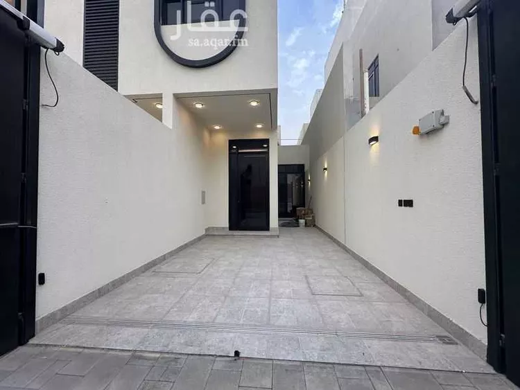 دور للبيع في شارع عمر بن سعيد الأموي, حي النرجس, مدينة الرياض, منطقة الرياض 1 صورة