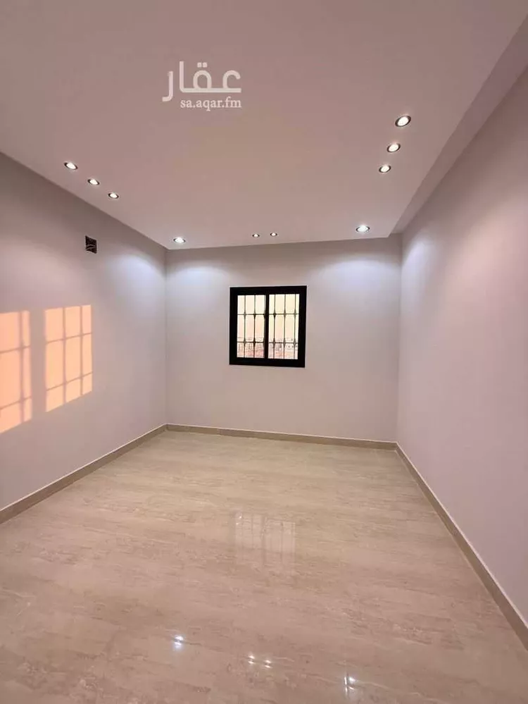 دور للبيع في شارع ابن صديق, حي طيبة, مدينة الرياض, منطقة الرياض صورة 4