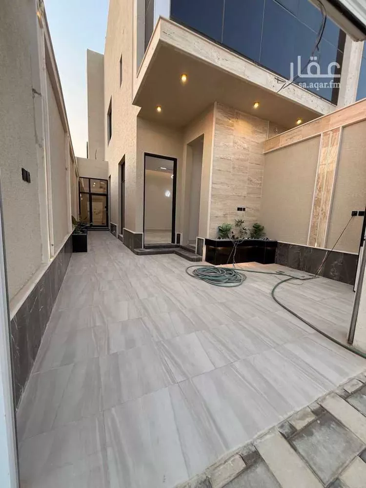 Floor for Sale in Riyadh Taiba 6