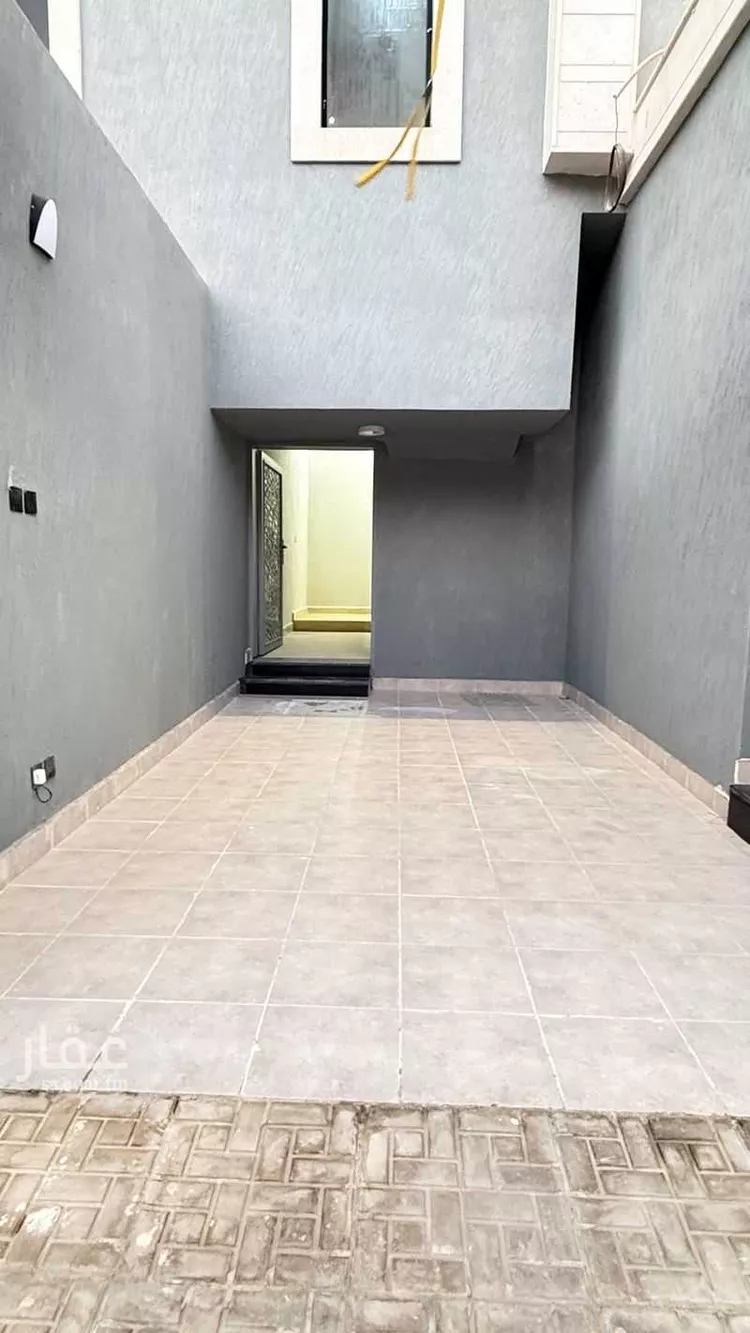 دور للبيع في شارع حسان بن قيس, حي بدر, مدينة الرياض, منطقة الرياض صورة 5