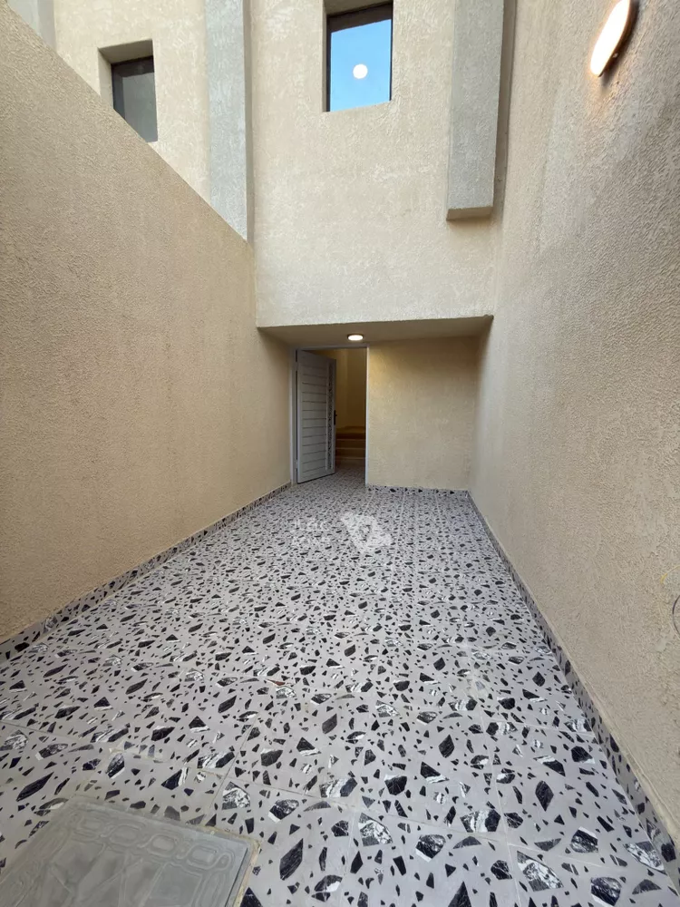 Floor for Sale in Riyadh Taiba صورة 3