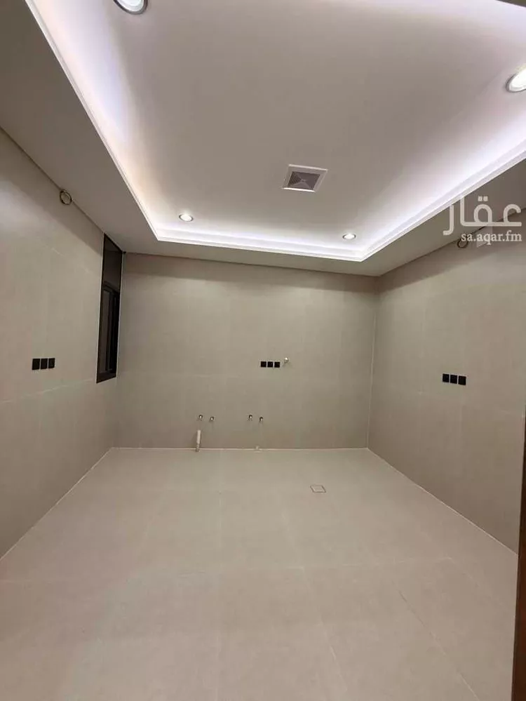 فيلا للبيع في شارع ابن مخلوف, حي عكاظ, مدينة الرياض, منطقة الرياض 9
