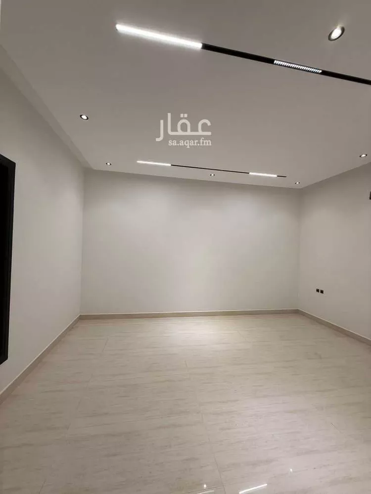 فيلا للبيع في شارع النمور, حي عكاظ, مدينة الرياض, منطقة الرياض صورة 3