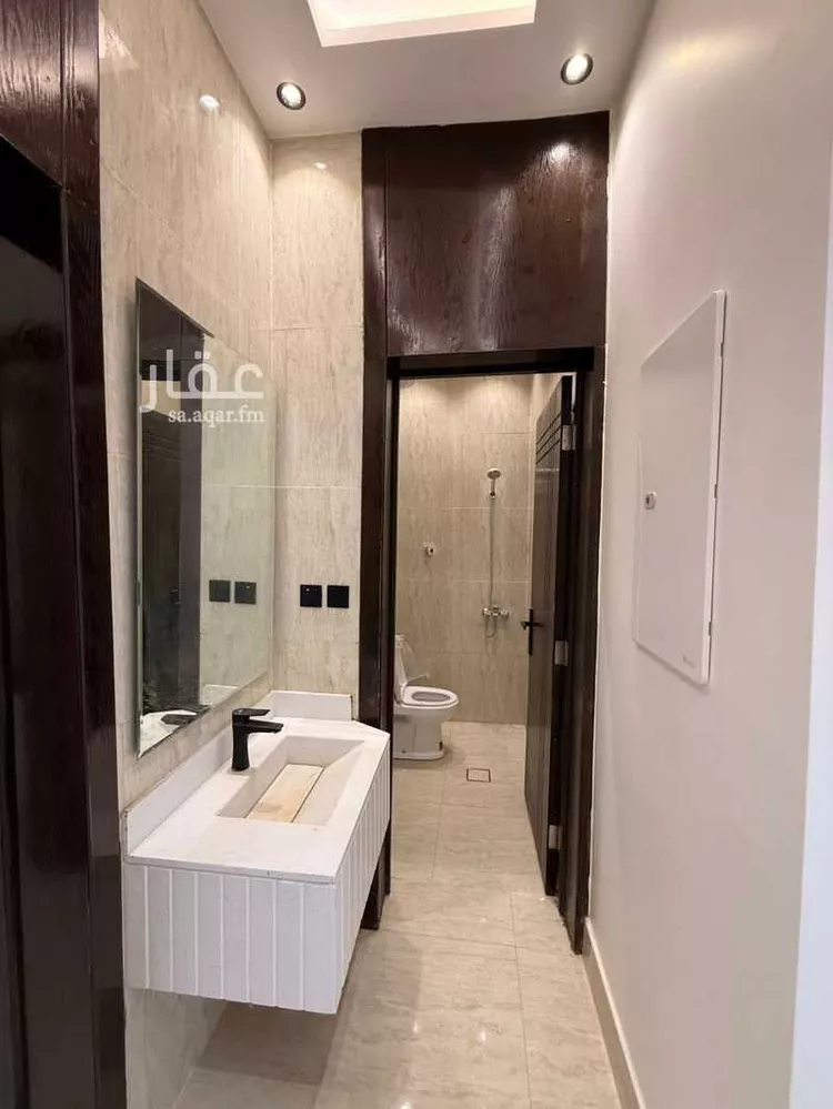 دور للبيع في شارع توفيق بن زريق, حي بدر, مدينة الرياض, منطقة الرياض 9