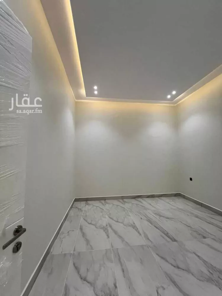 دور للبيع في شارع حرملة بن المنذر الكندي, حي بدر, مدينة الرياض, منطقة الرياض صورة 3