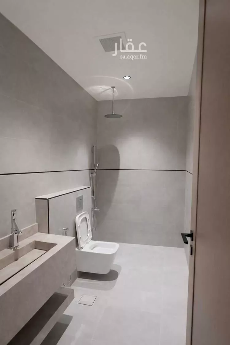 Floor for Sale in Riyadh Al Maizilah 7