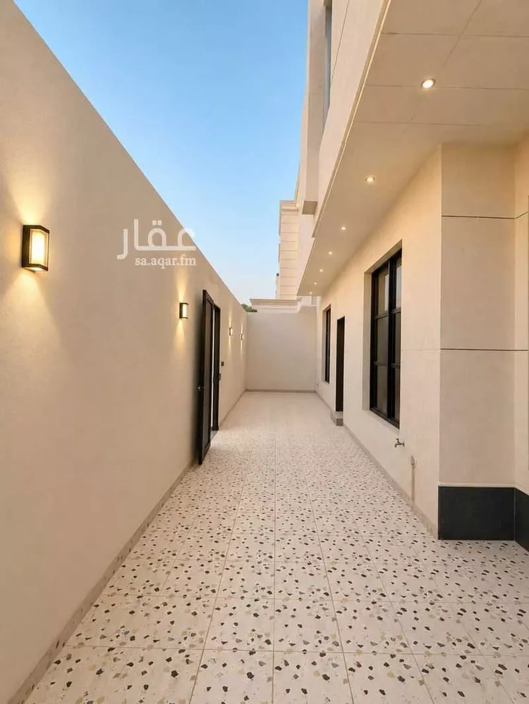 فيلا للبيع في شارع محمد بن شيبة, حي المعيزيلة, مدينة الرياض, منطقة الرياض 6
