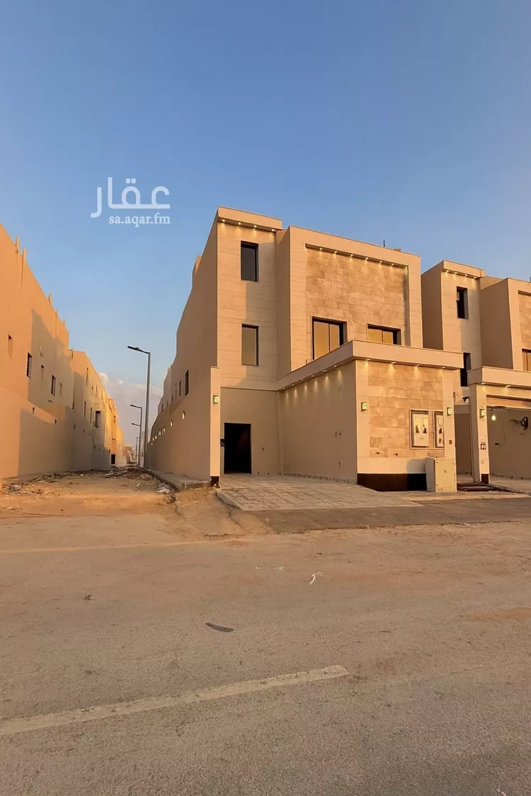 دور للبيع في شارع شارع, حي الجنادرية, مدينة الرياض, منطقة الرياض