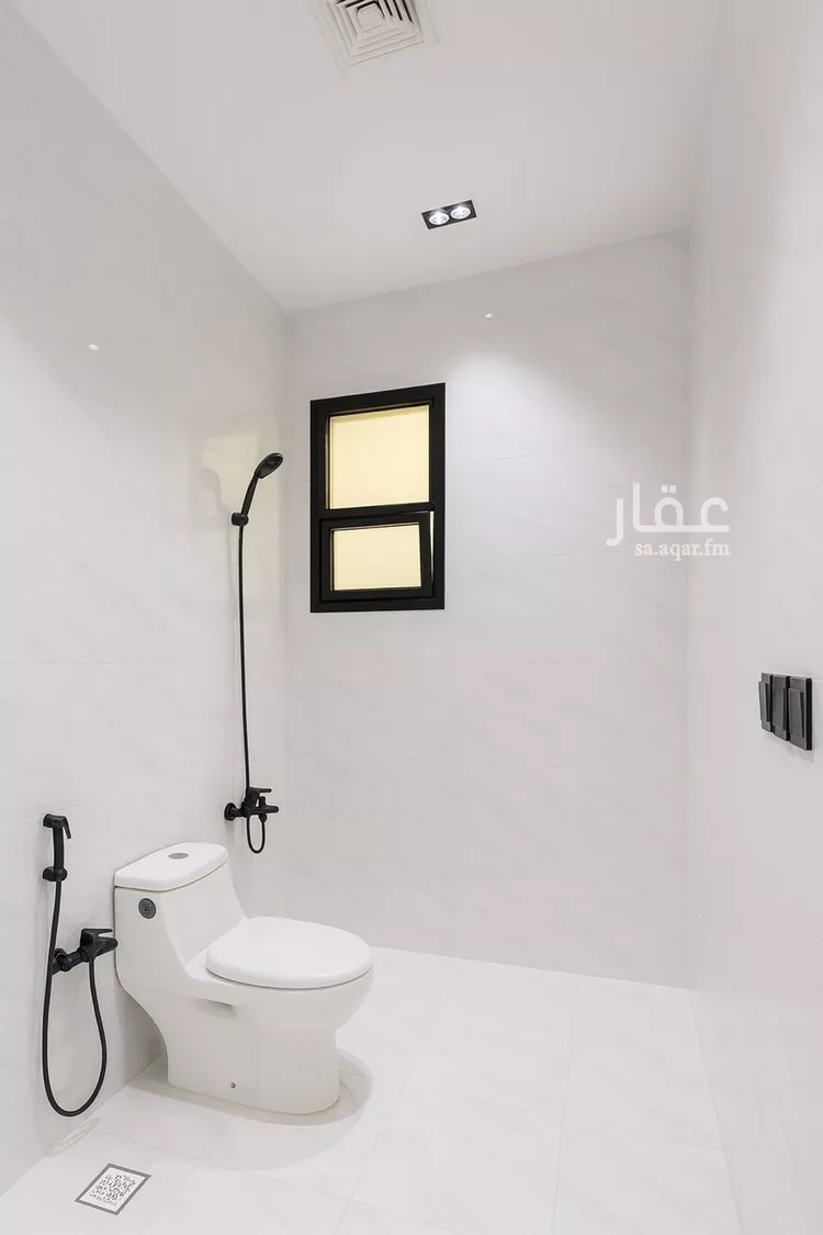 Villa for Sale in Riyadh Al Janadriyah 10