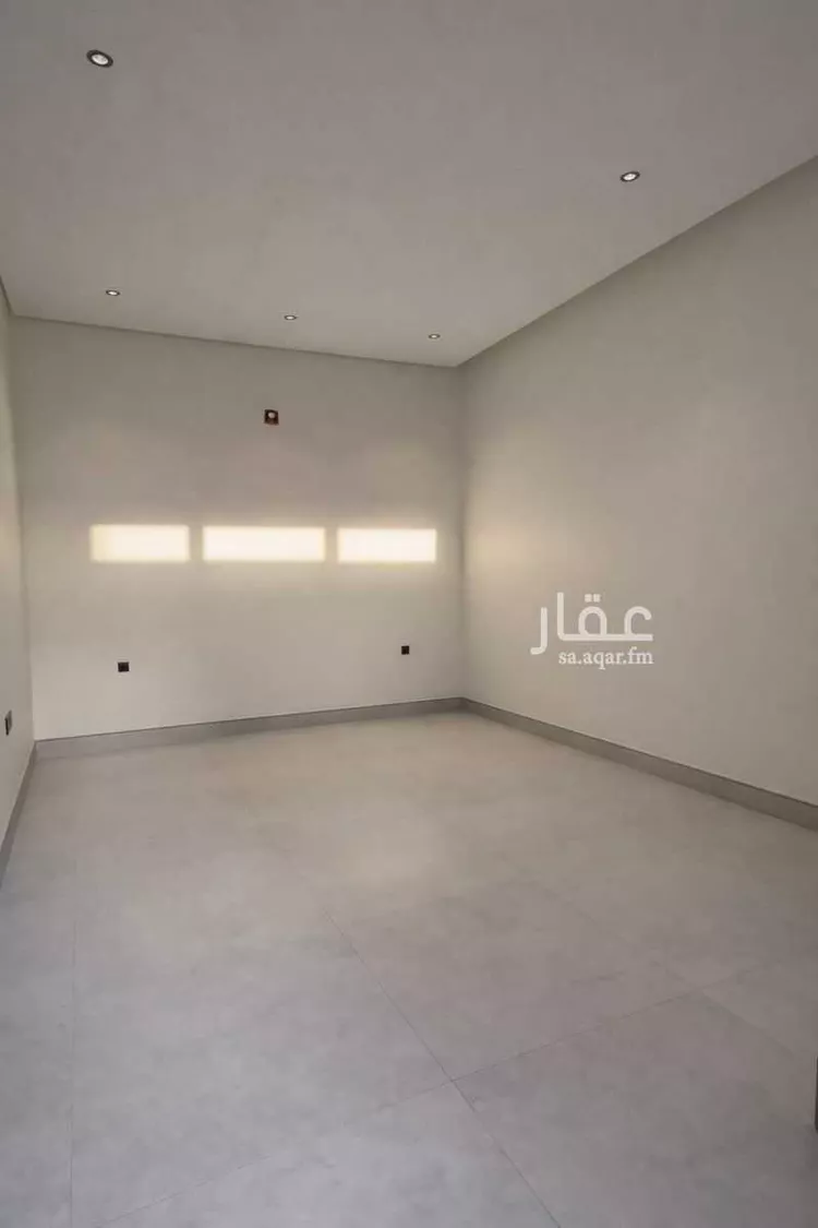 Floor for Sale in Riyadh Ar Rimal 6