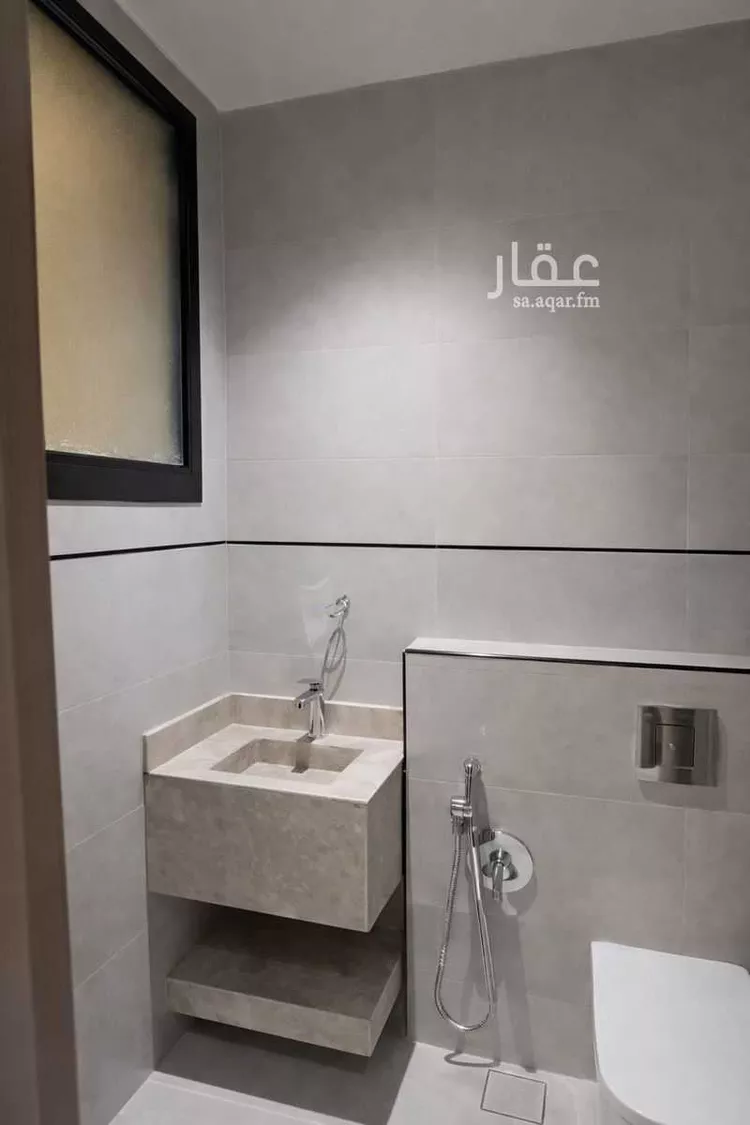 Floor for Sale in Riyadh Al Maizilah 9