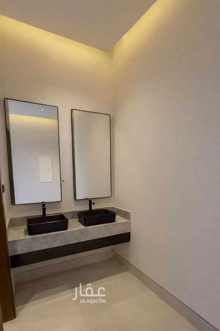 Floor for Sale in Riyadh Al Janadriyah صورة 4