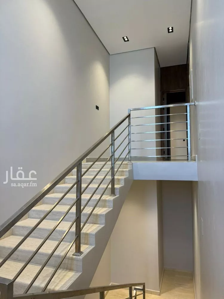 فيلا للبيع في شارع هدبة بن مصعب, حي الرمال, مدينة الرياض, منطقة الرياض صورة 3