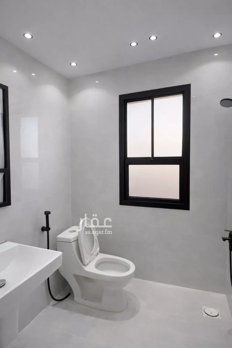 فيلا للبيع في شارع الازهار, حي طيبة, مدينة الرياض, منطقة الرياض صورة 5