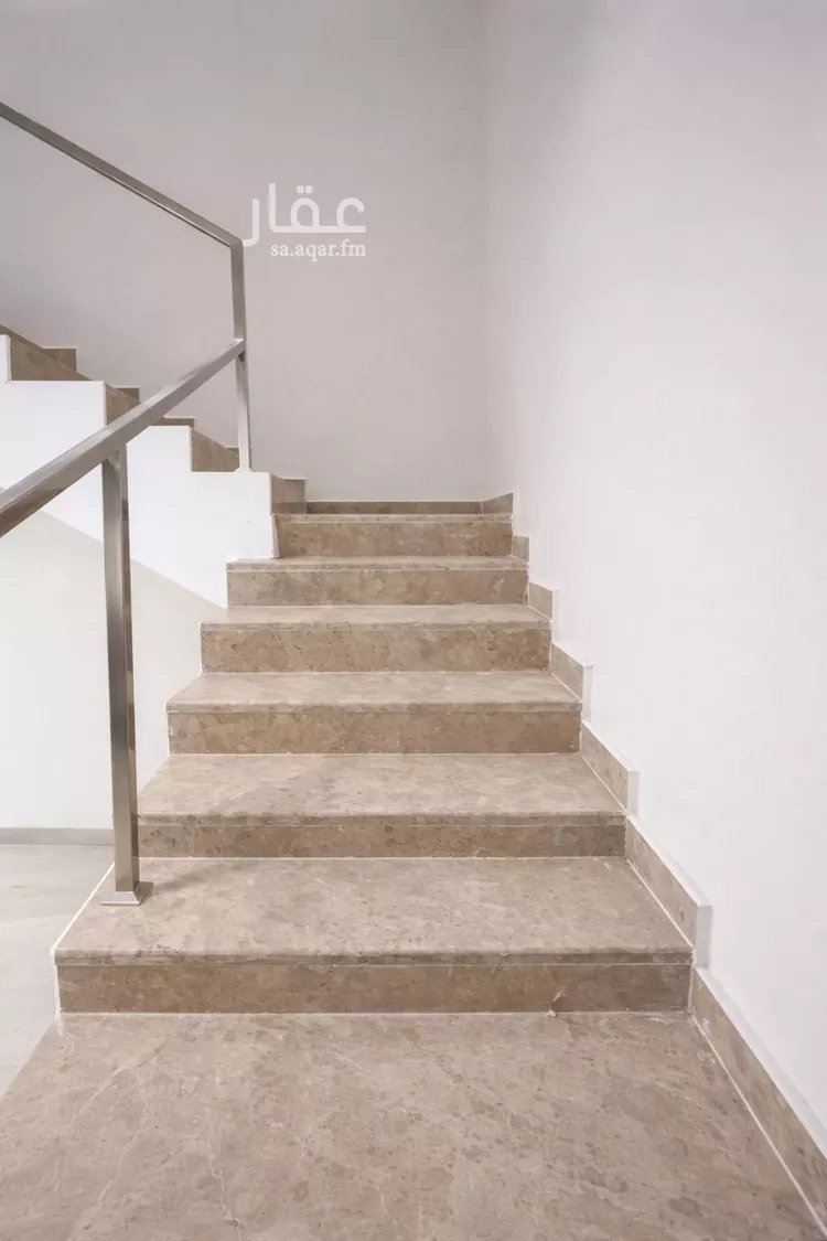 فيلا للبيع في شارع عبدالعزيز الإحسائي, حي طيبة, مدينة الرياض, منطقة الرياض صورة 2