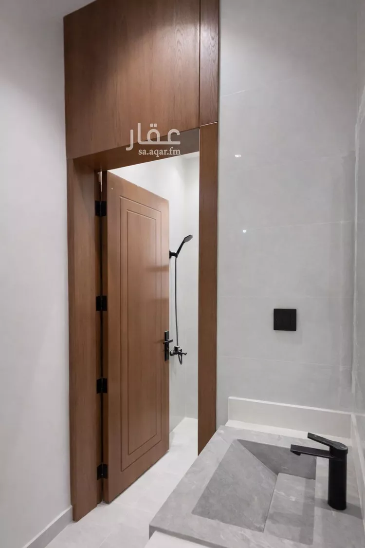 فيلا للبيع في شارع عبدالعزيز الإحسائي, حي طيبة, مدينة الرياض, منطقة الرياض صورة 4