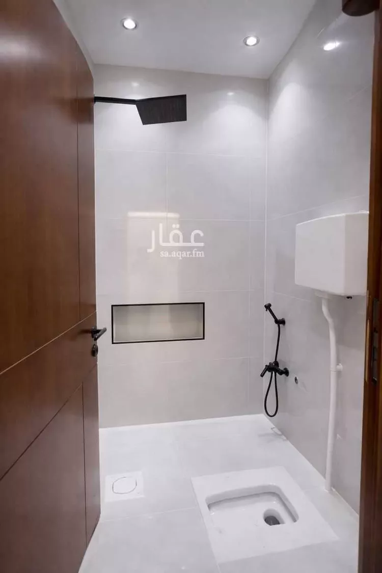 Floor for Sale in Riyadh Al Janadriyah صورة 4