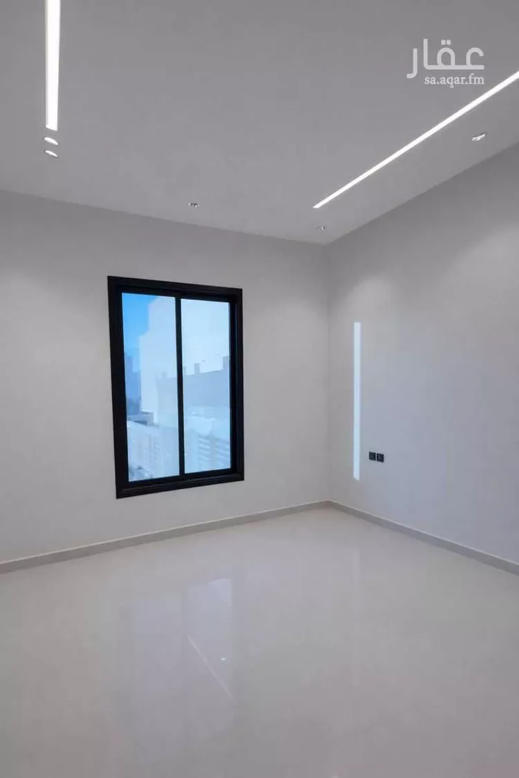 Floor for Sale in Riyadh Al Janadriyah 8
