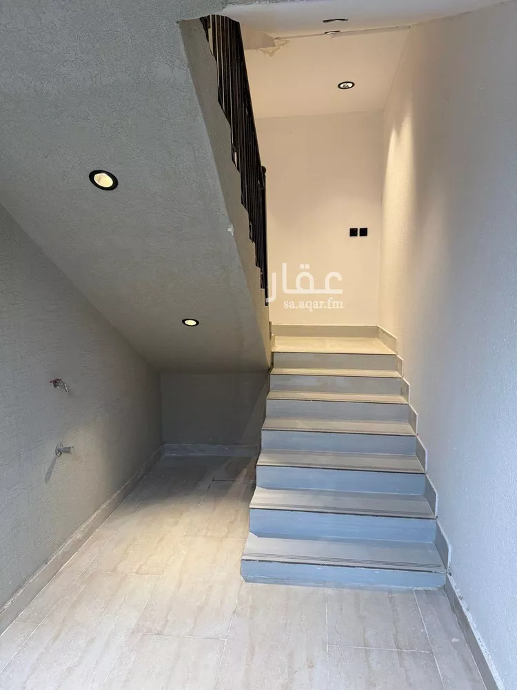 دور للبيع في شارع رقم 162, حي الجنادرية, مدينة الرياض, منطقة الرياض صورة 2