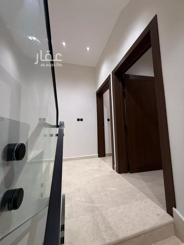 فيلا للبيع في شارع أحمد بن مانع, حي المرجان, مدينة الرياض, منطقة الرياض 11