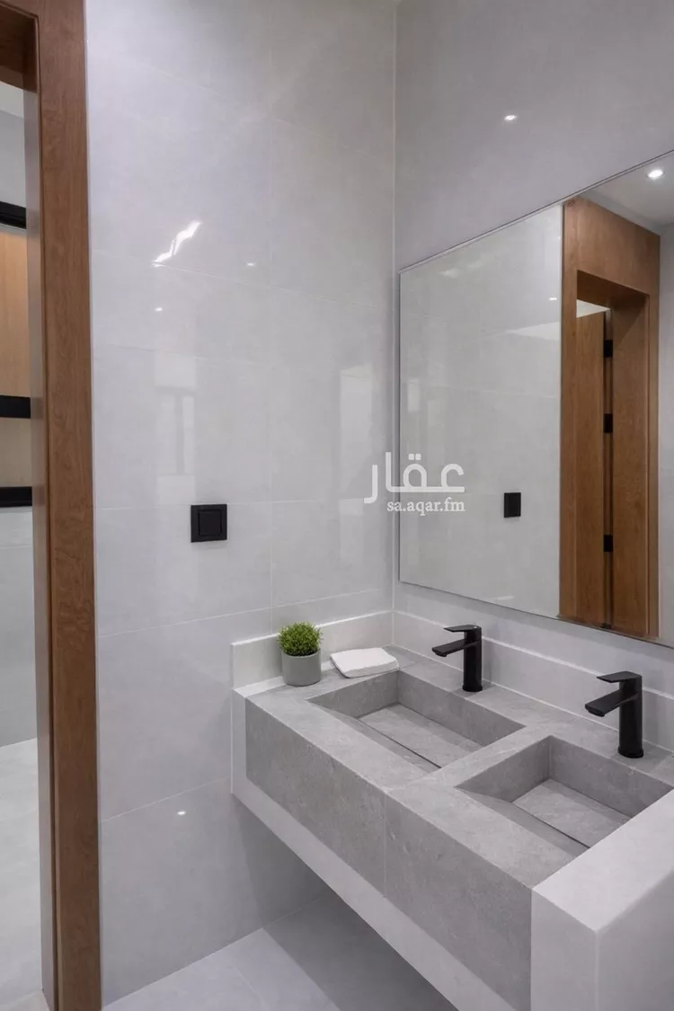 فيلا للبيع في شارع العويقليه, حي طيبة, مدينة الرياض, منطقة الرياض 17