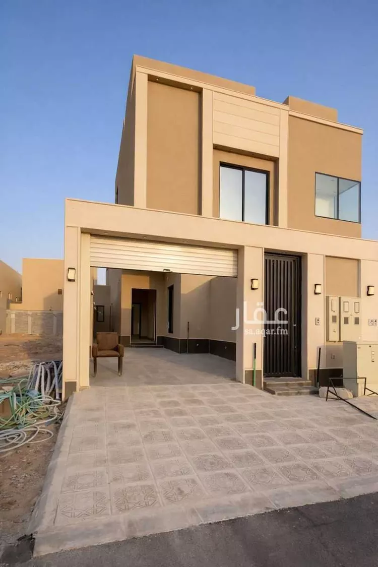 Floor for Sale in Riyadh Ash Sharq 6