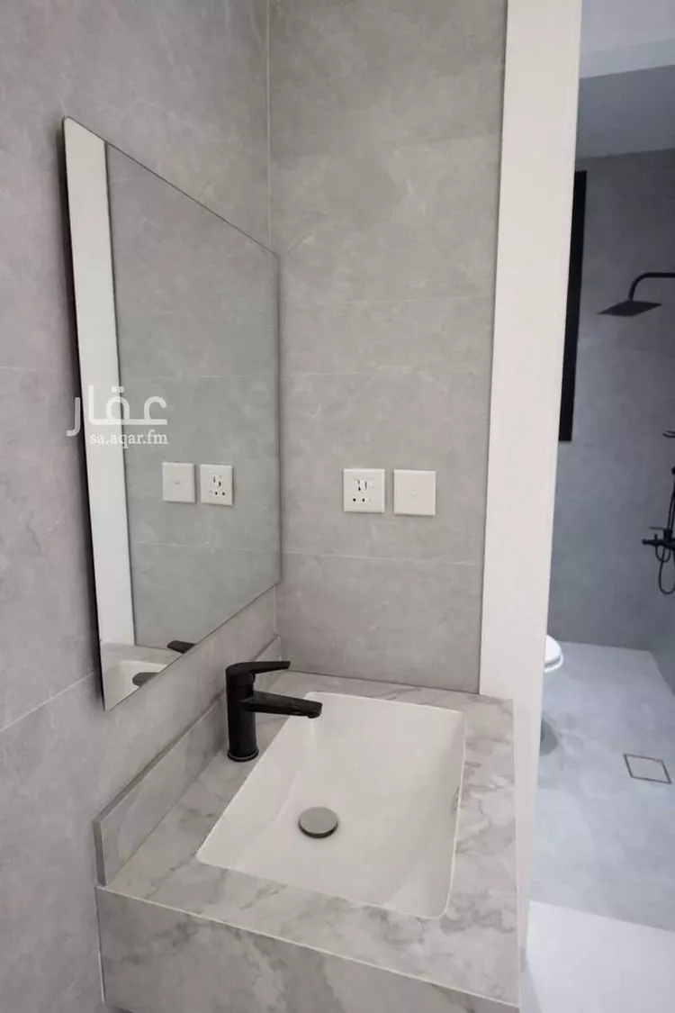 دور للبيع في شارع 3966, حي الجنادرية, مدينة الرياض, منطقة الرياض 11