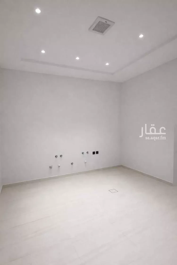 Floor for Sale in Riyadh Al Janadriyah صورة 4