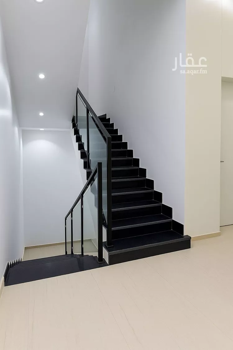 فيلا للبيع في شارع رقم 84, حي الندوة, مدينة الرياض, منطقة الرياض صورة 4