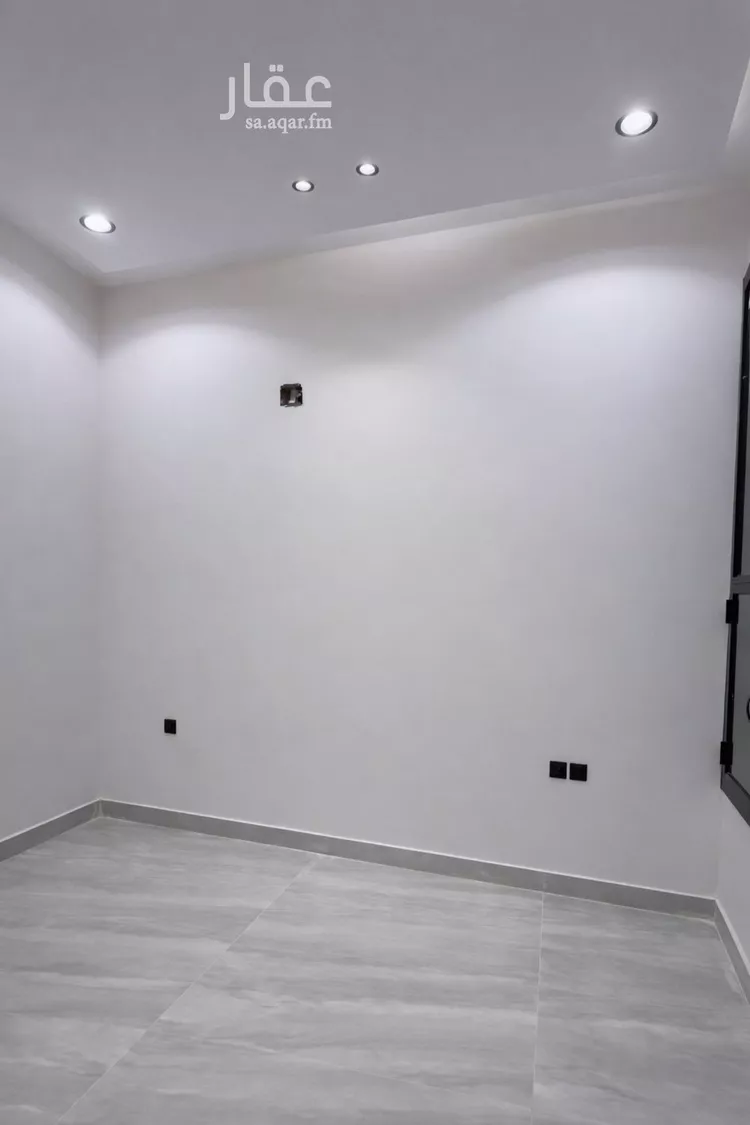 فيلا للبيع في شارع البرود, حي طيبة, مدينة الرياض, منطقة الرياض 13