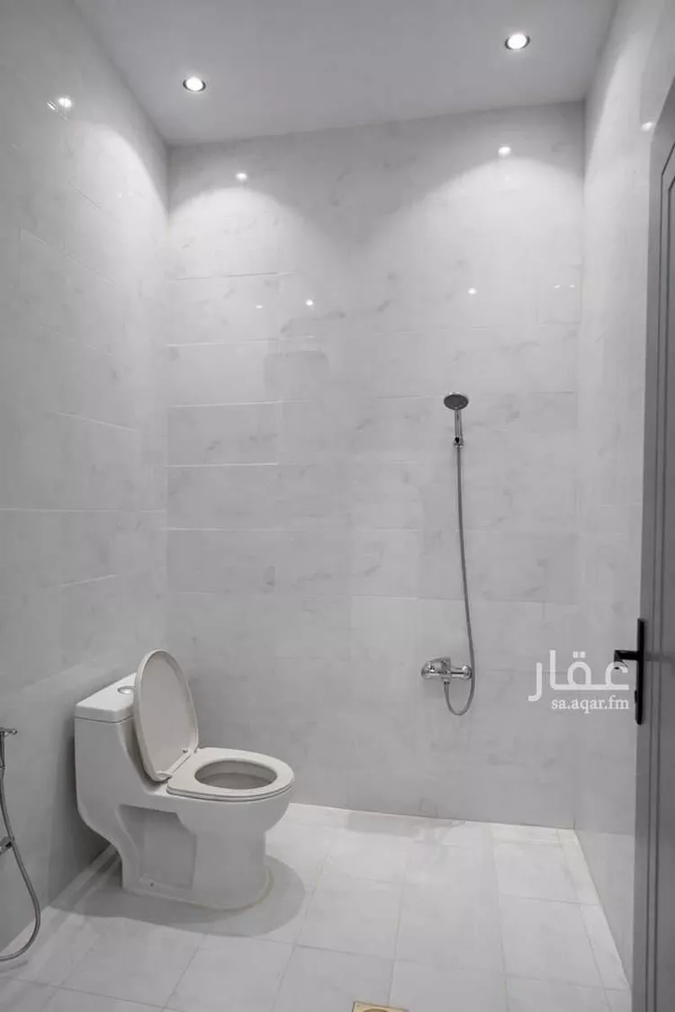 Floor for Sale in Riyadh Ash Sharq 10
