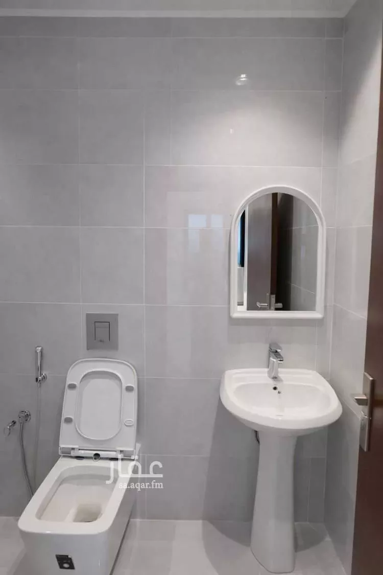 Floor for Sale in Riyadh Al Janadriyah صورة 3