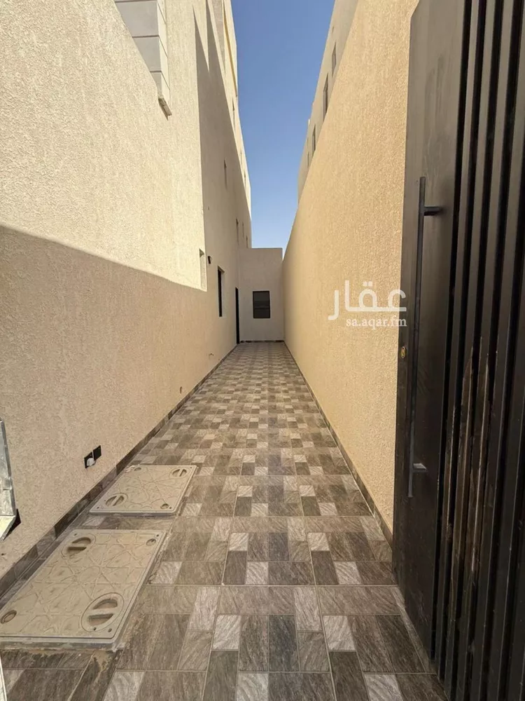 دور للبيع في شارع الحسن القرشي, حي البيان, مدينة الرياض, منطقة الرياض صورة 4