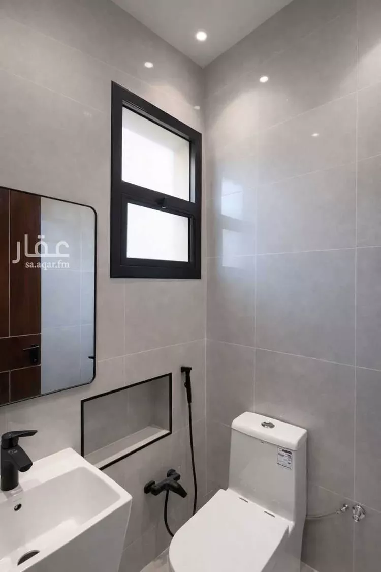 Floor for Sale in Riyadh Al Janadriyah صورة 2