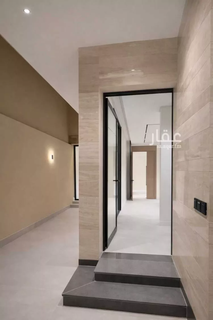 Floor for Sale in Riyadh Al Maizilah 8