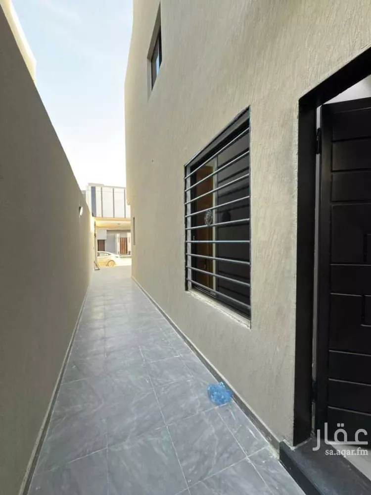 دور للبيع في شارع ابن شاكر, حي طيبة, مدينة الرياض, منطقة الرياض صورة 3