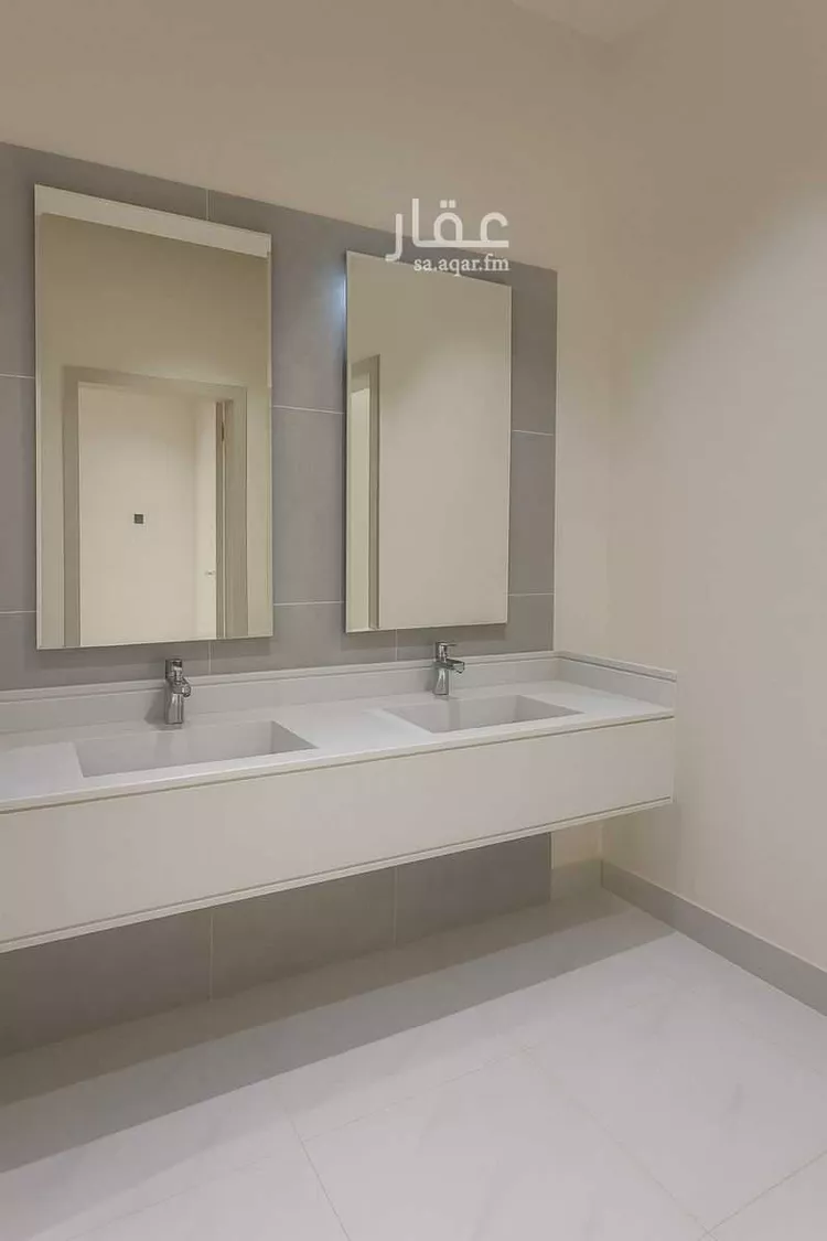 Floor for Sale in Riyadh Al Janadriyah صورة 3